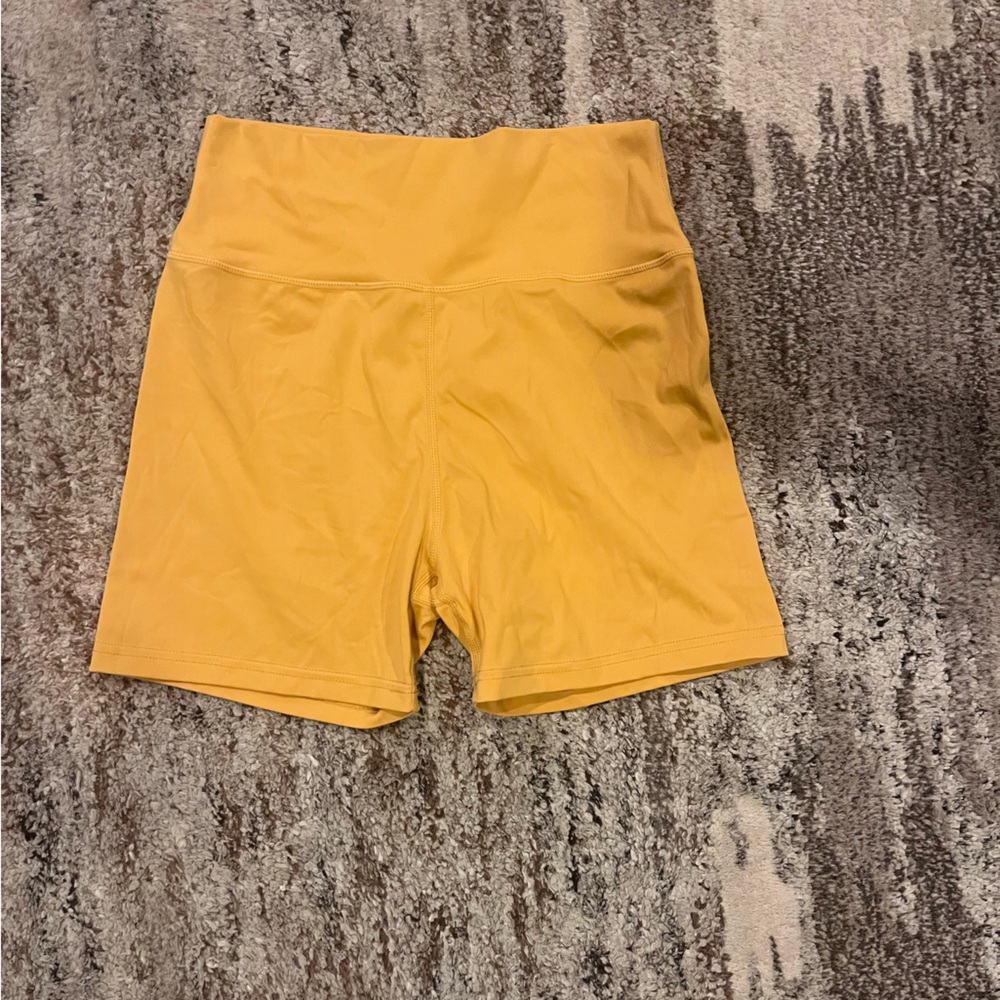 DAILY DRILLS Yellow Biker Shorts
